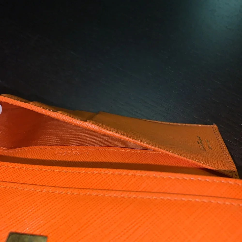 💗SALE💗 Salvatore‎ Ferragamo leather wallet